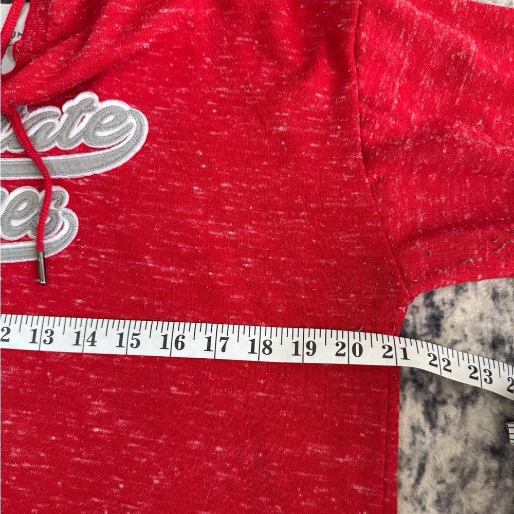 Colosseum Red Sweatshirt Athletic Hoodie - Picture 4 of 5